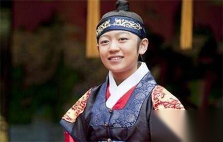 李弘暐历史图片