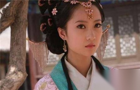 她是皇上的“乳母”最后变皇后 为何死于宦官凌辱历史图片