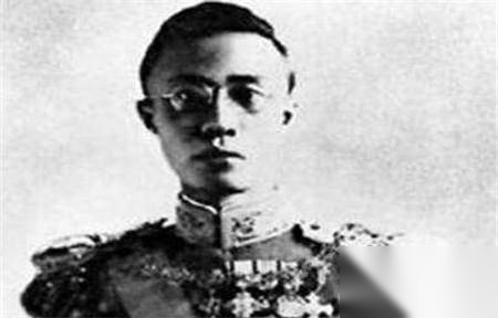 废帝溥仪历史图片