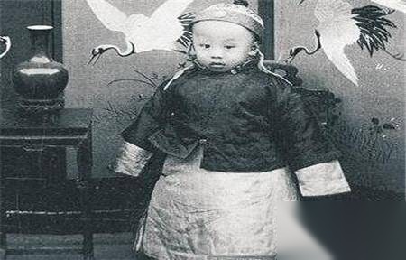 废帝溥仪历史图片
