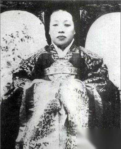 纯献皇贵妃历史图片