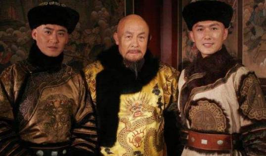奕纬历史图片