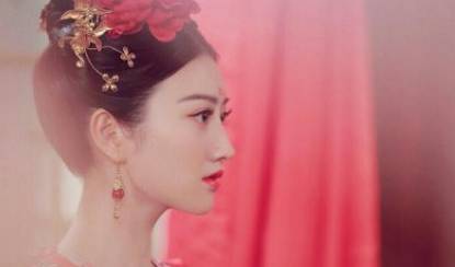 此女命运坎坷成王妃后流落民间历史图片