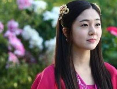 她原本是进攻的美女却成为一位皇后 却意外的灭亡了一个朝代历史图片