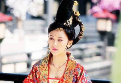 李裹儿历史图片