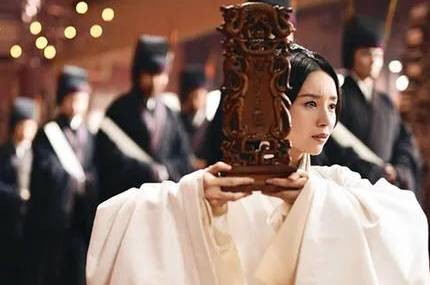 曹节历史图片