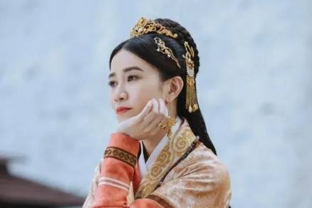 萧三蒨历史图片