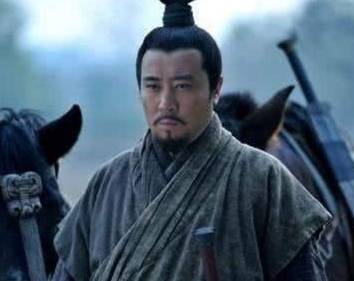 许汜历史图片