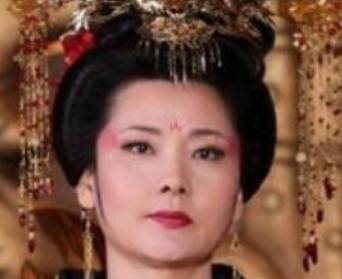 李裹儿历史图片