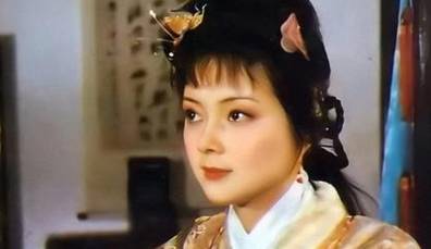 宝钗在怡红院绣鸳鸯和黛玉与宝玉同榻嬉戏有什么本质区别？历史图片