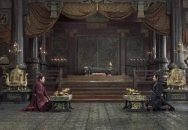 跪拜之礼在古代社会流传已久历史图片