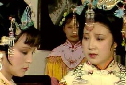 红楼梦中宝玉与黛玉之间的感情是如何发展的 ?历史图片