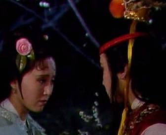 红楼梦中宝玉与黛玉之间的感情是如何发展的 ?历史图片