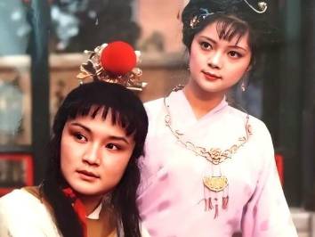 “宝钗易得历史图片