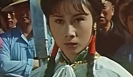 儿女英雄传历史图片