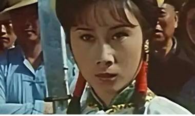 儿女英雄传历史图片