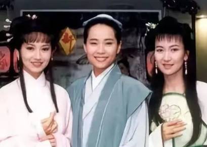 《雷峰塔奇传》第二回讲了什么故事？历史图片