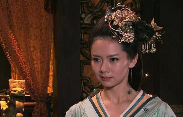 董偃历史图片