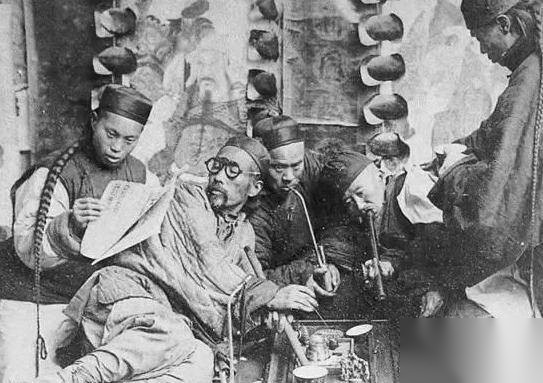 晚清时期我国的保守陈旧思想导致我国落后200年历史图片