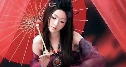 一个女子一锅汤历史图片