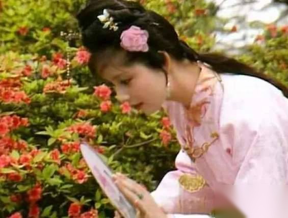 古代人的袖子那么长有什么用？袖子里能放东西？历史图片