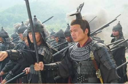 攻城战 为什么会有士兵甘愿第一个爬云梯历史图片