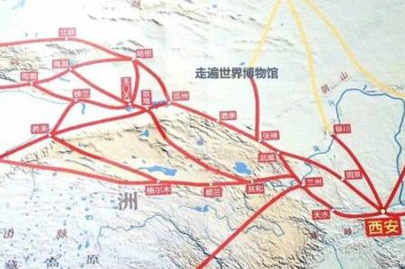 唐三彩历史图片