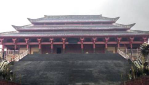 强大的秦王朝为什么只存在了15年?秦汉之间存在什么的差别是什么?历史图片