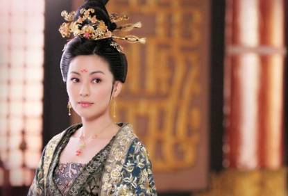 李裹儿历史图片