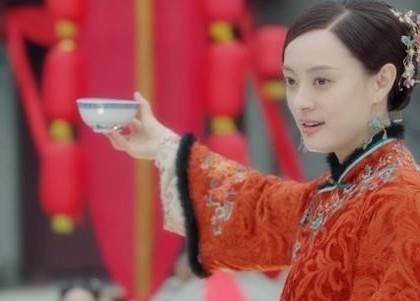 周莹历史图片