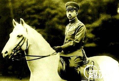 裕仁天皇历史图片