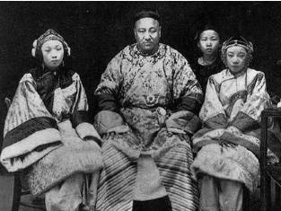 纳妾历史图片