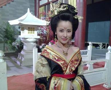 李显历史图片