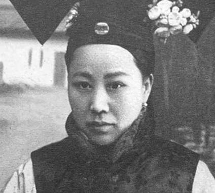 奶妈历史图片