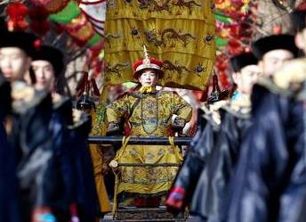 古代的官员退休后的生活怎么样？历史图片