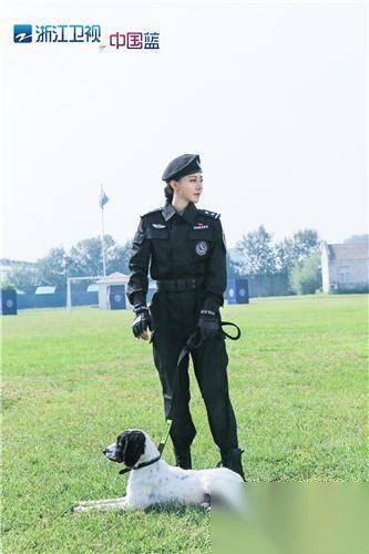 警花与警犬历史图片