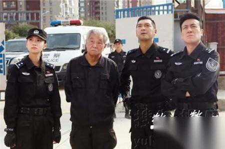 警花与警犬历史图片