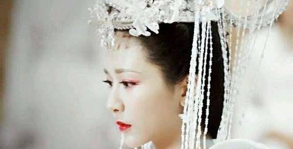 《香蜜沉沉烬如霜》历史图片