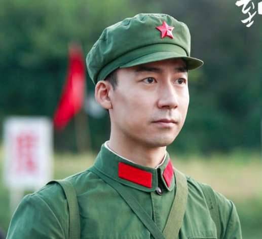 《你迟到的许多年》历史图片
