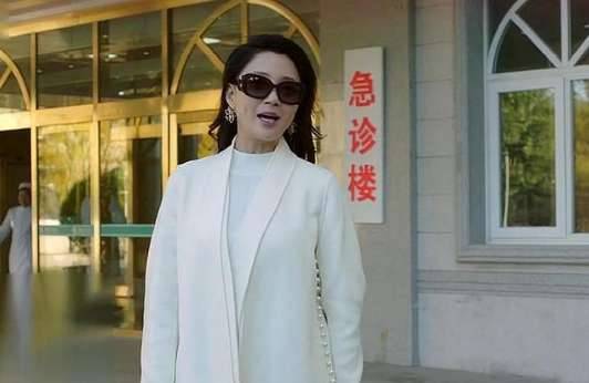 《你迟到的许多年》历史图片