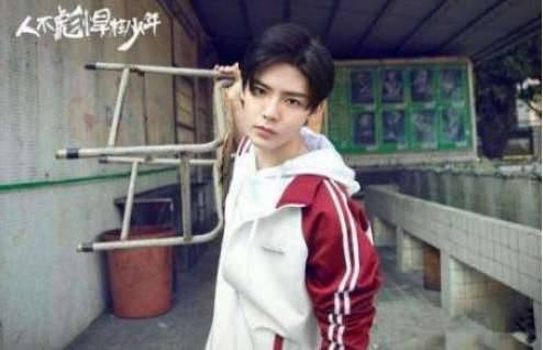 《人不彪悍枉少年》历史图片