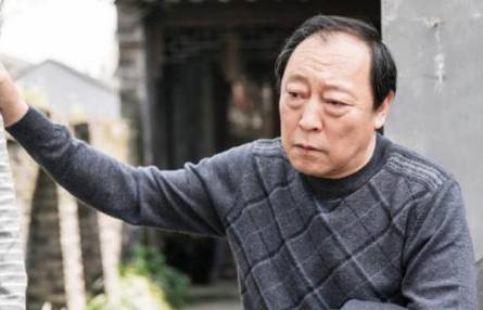 《都挺好》苏大强为什么跳河 跳河的原因是什么历史图片
