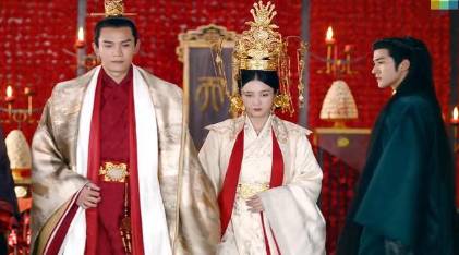 《白发王妃》历史图片