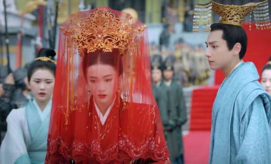 《白发王妃》历史图片