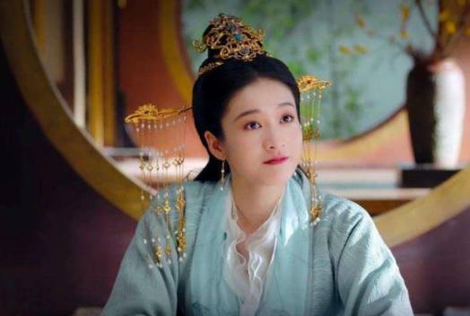 《白发王妃》历史图片