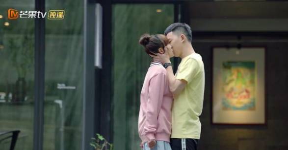 《陪你到世界之巅》历史图片