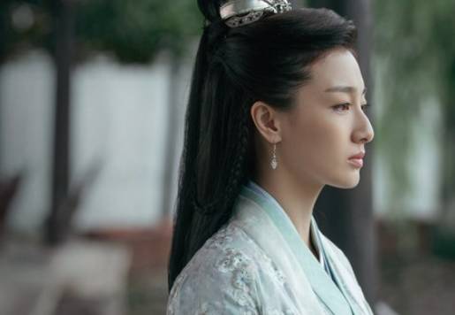 《锦衣之下》历史图片