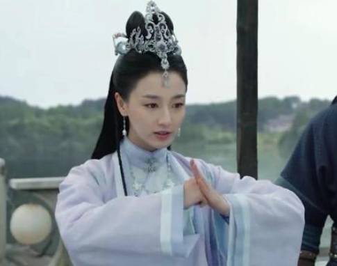 《锦衣之下》历史图片