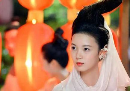 《皓衣行》历史图片