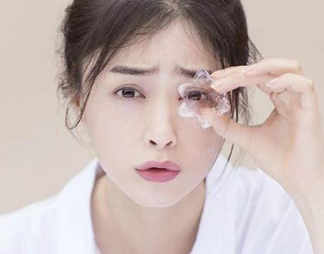 《向阳而生》历史图片